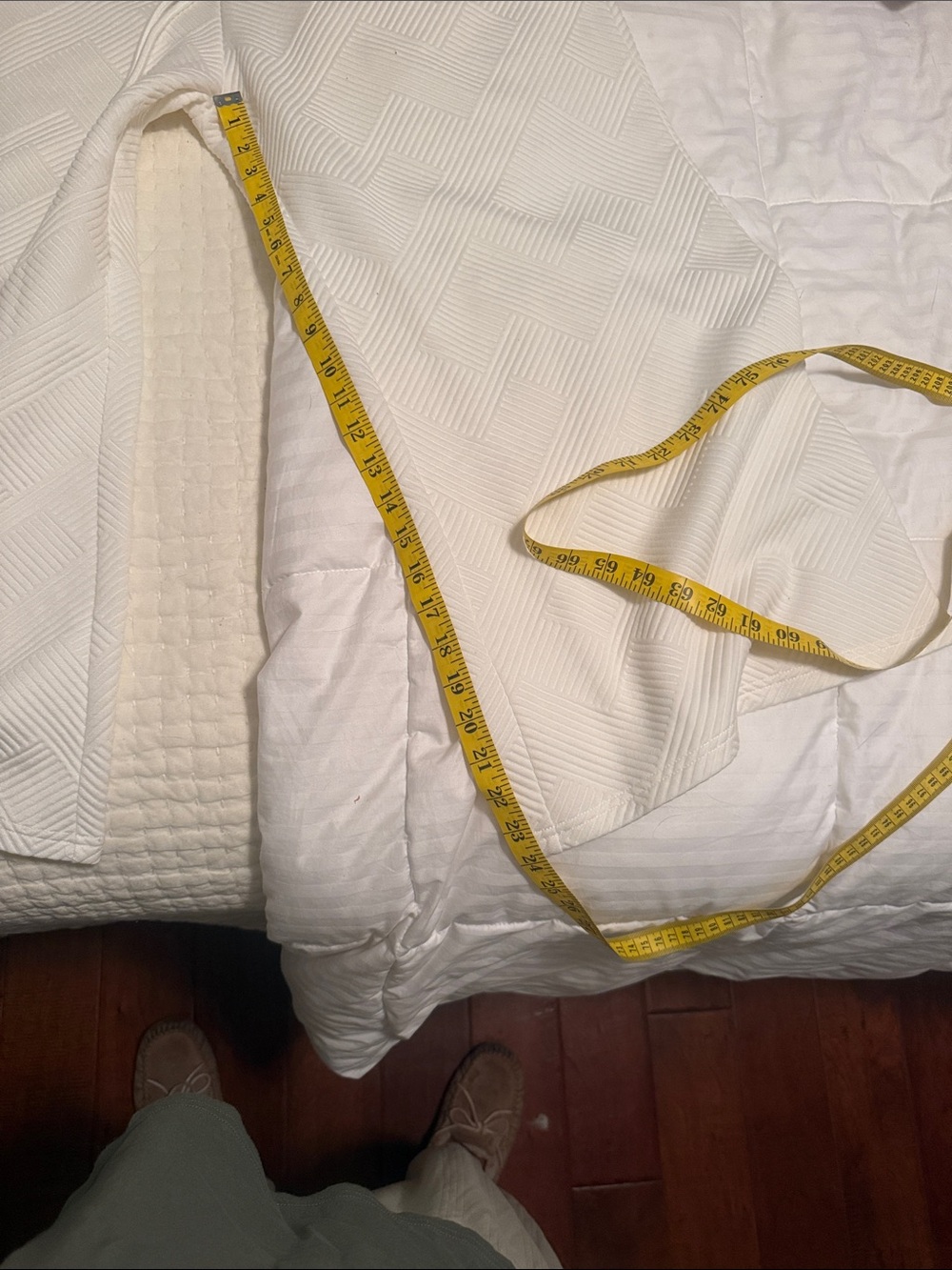 White Textured wide leg pant with Drawstring Waist and pockets - Picture 4 of 4